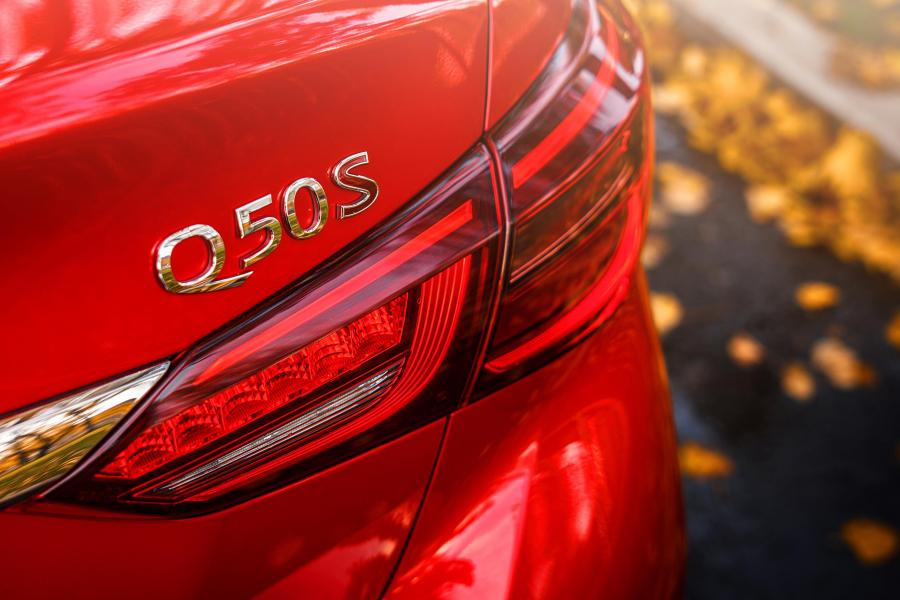 Логотип Infiniti Q50S Red Sport 2018 года  (CIS) (фото 6 из 14)